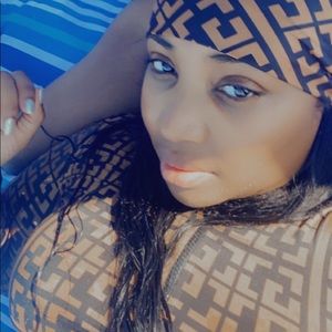 Meet your Posher, Marcella